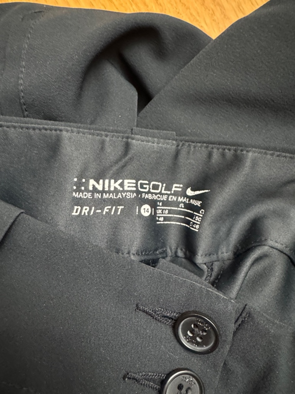 Nike Black Dri-FIT Golf Capri Pants - Picture 2 of 3